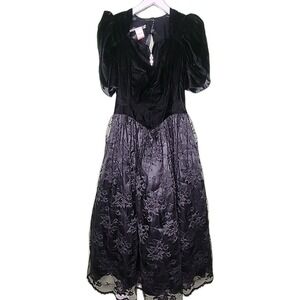 Vintage 1980s Scott McClintock‎ Black Velvet Lace Dress Size 8 Goth Formal
